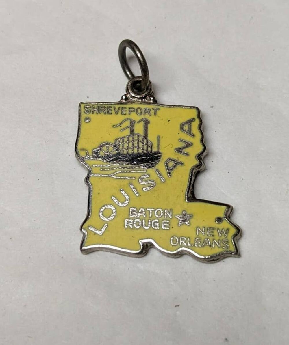 Louisiana LA Vintage 50 State Souvenir Silvertone Enamel Bracelet Charm Yellow